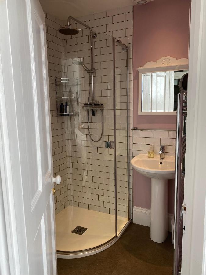 ヘイスティングス Anne'S House Bed & Breakfast エクステリア 写真