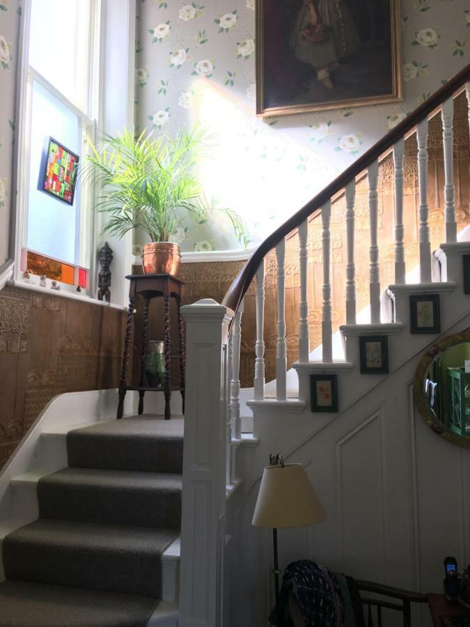 ヘイスティングス Anne'S House Bed & Breakfast エクステリア 写真