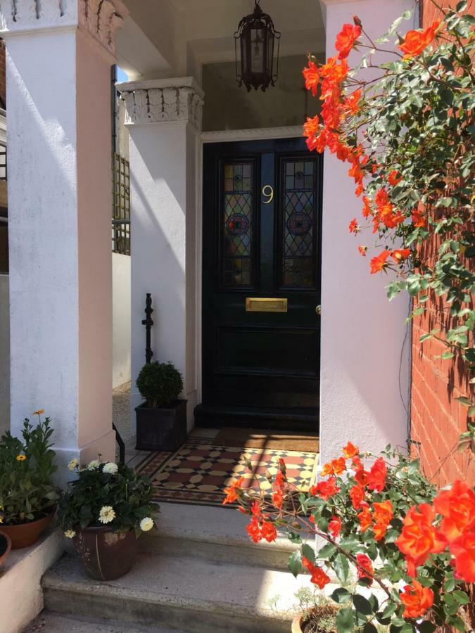 ヘイスティングス Anne'S House Bed & Breakfast エクステリア 写真