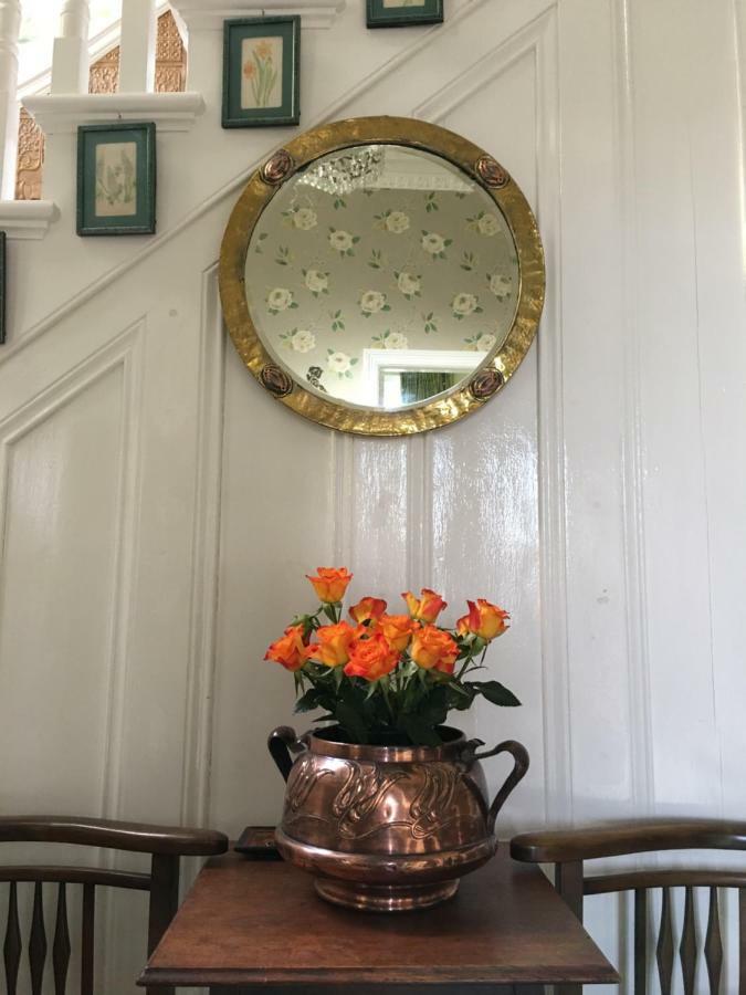 ヘイスティングス Anne'S House Bed & Breakfast エクステリア 写真